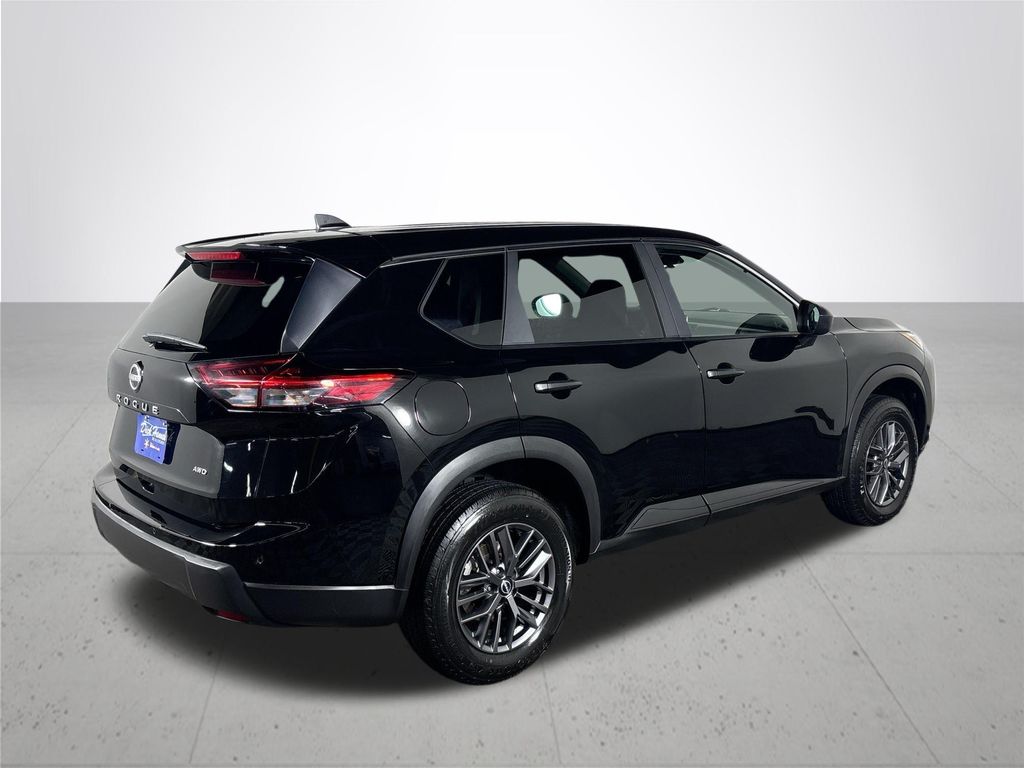 2024 Nissan Rogue S photo 6