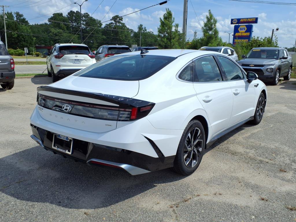 2024 Hyundai Sonata SEL photo 3
