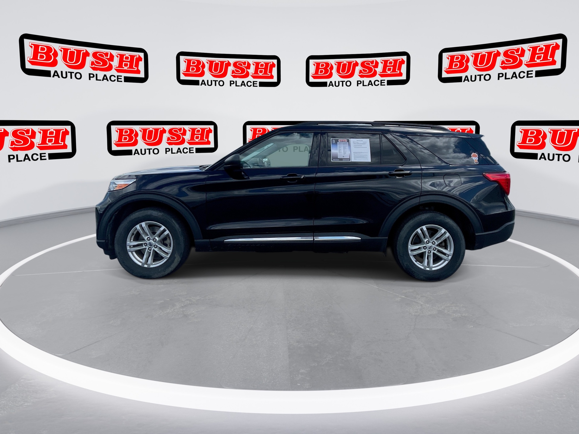 2021 Ford Explorer XLT photo 40