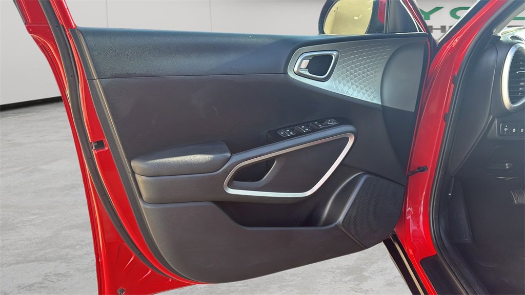 2023 Kia Soul LX photo 24