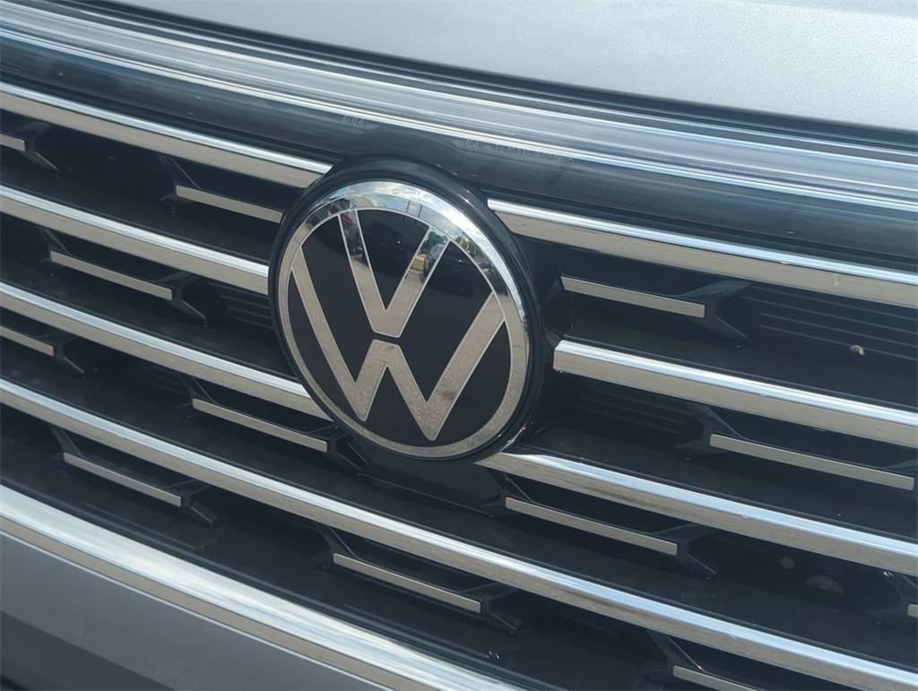 2025 Volkswagen Atlas SEL photo 27