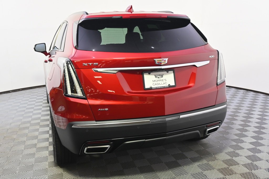 2025 Cadillac XT5 Sport photo 2