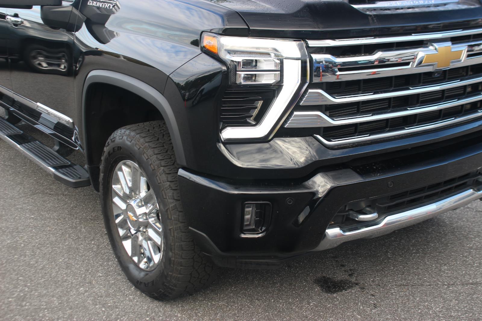 2024 Chevrolet Silverado 3500HD High Country photo 9