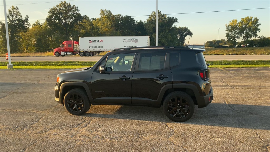 2022 Jeep Renegade Altitude photo 5