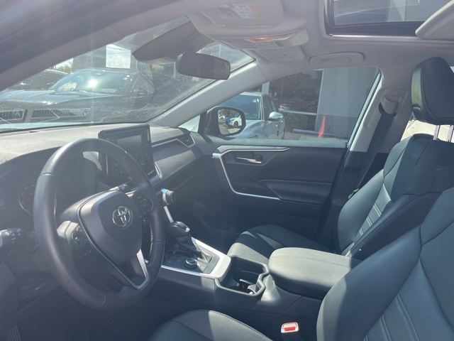 2021 Toyota RAV4 Hybrid XLE Premium photo 34