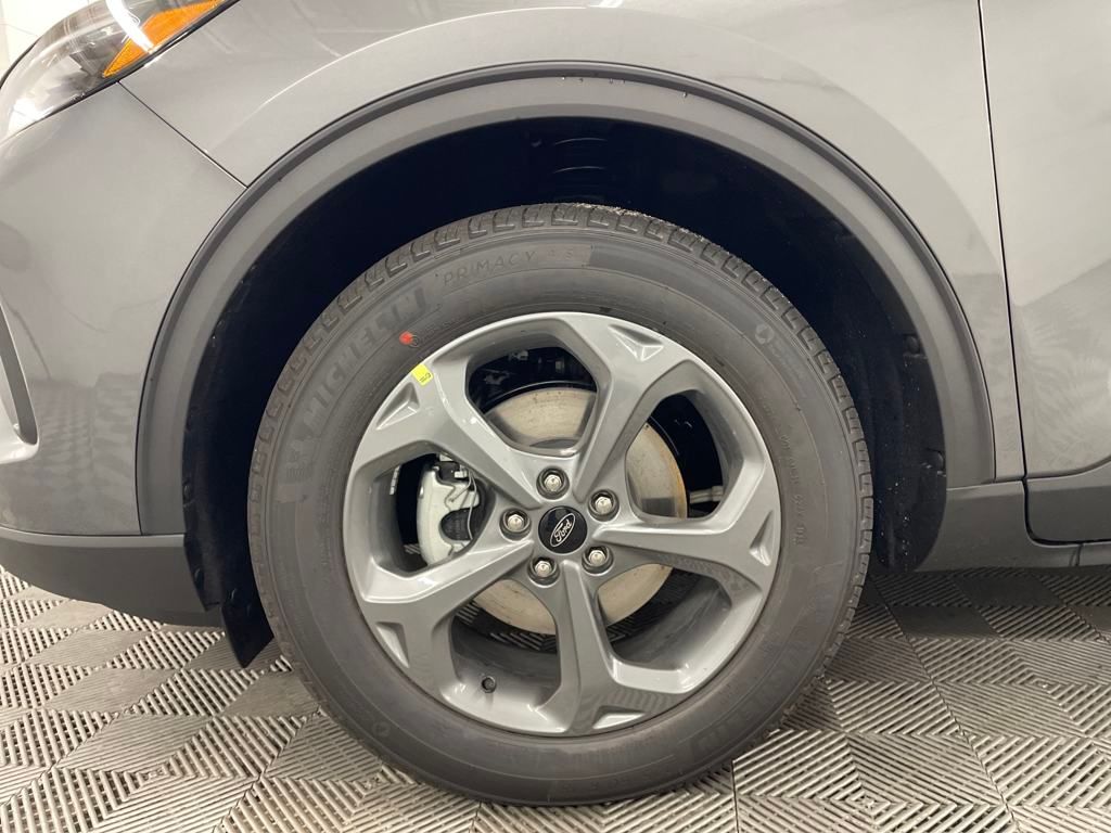 2025 Ford Escape Hybrid ST-Line photo 9