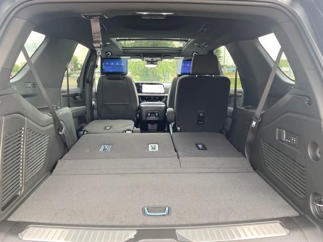 2025 Chevrolet Tahoe High Country photo 24