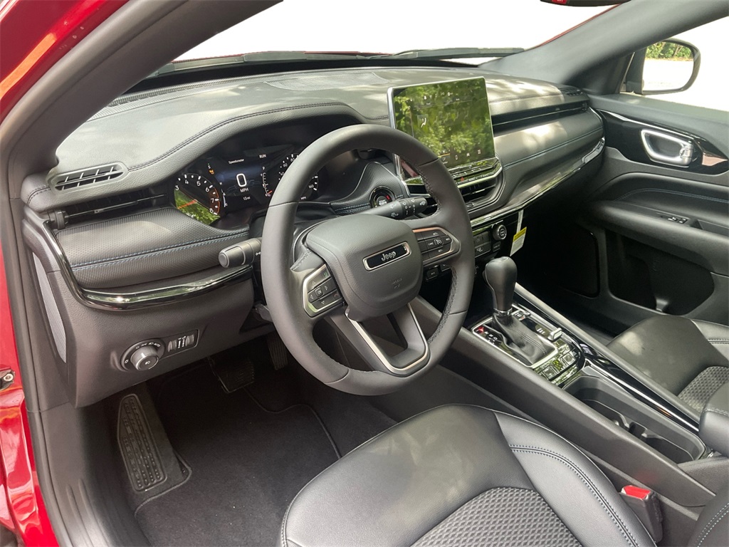 2025 Jeep Compass Latitude photo 27