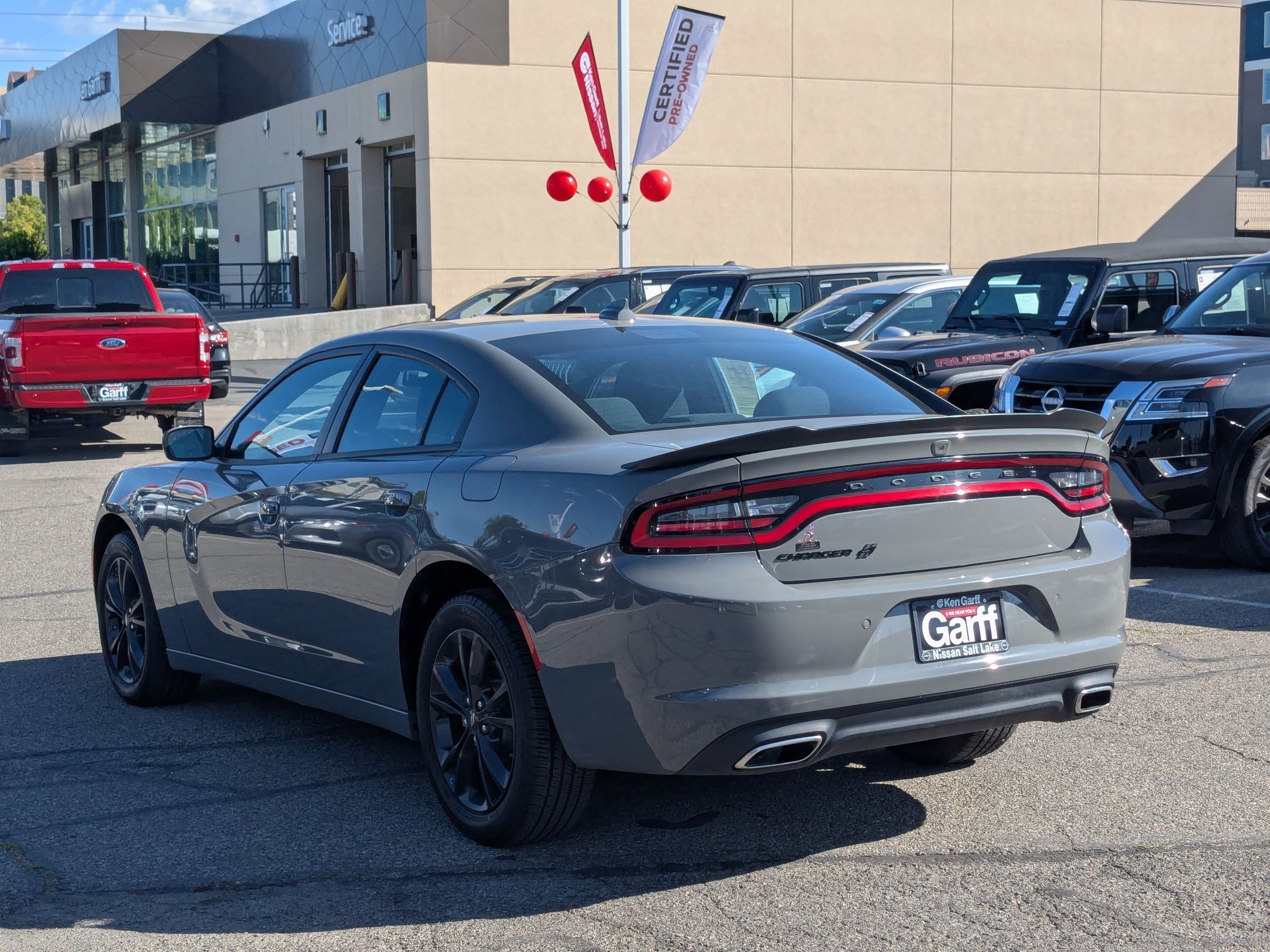 2023 Dodge Charger SXT AWD photo 5