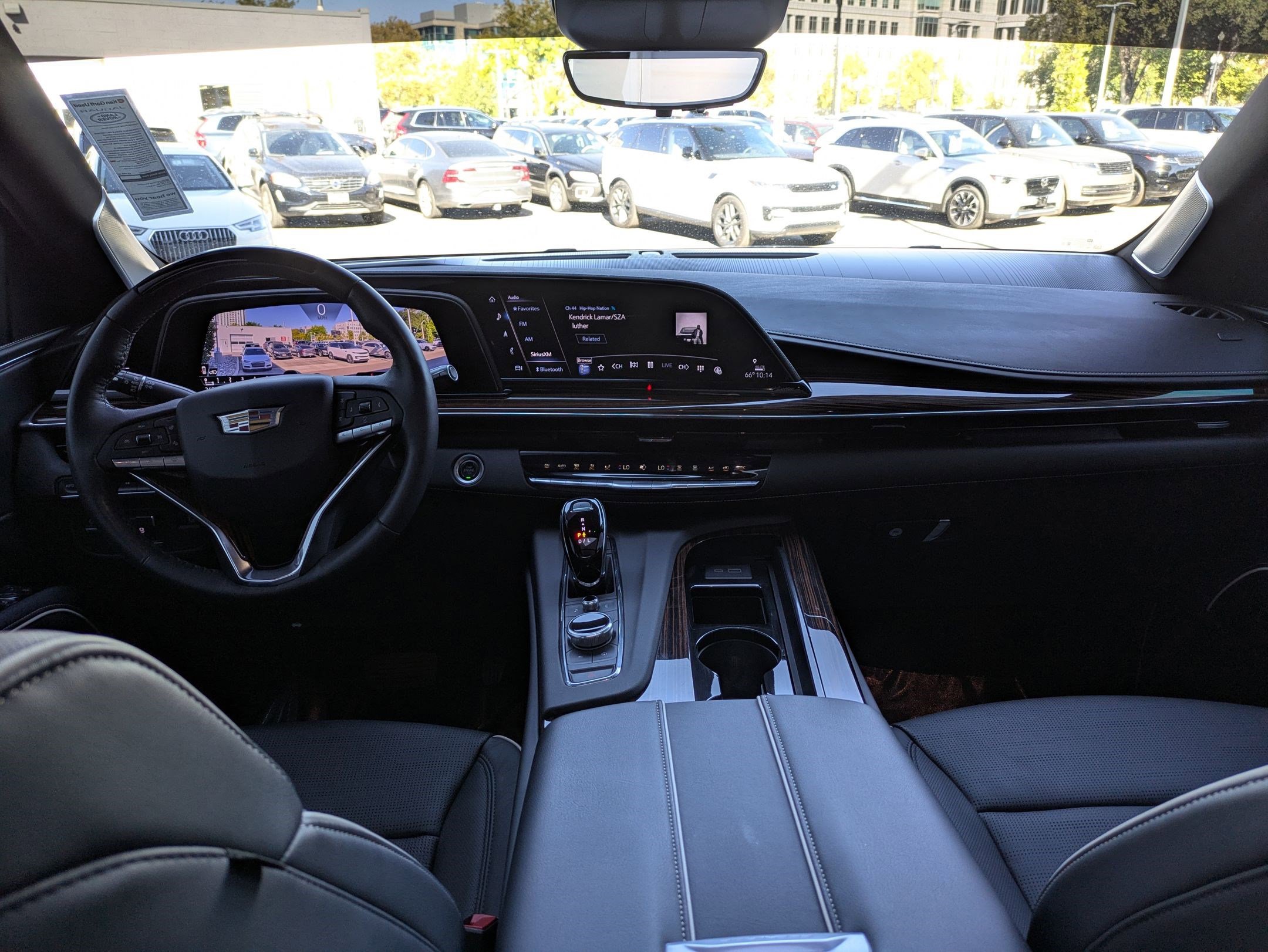 2024 Cadillac Escalade Premium Luxury photo 24