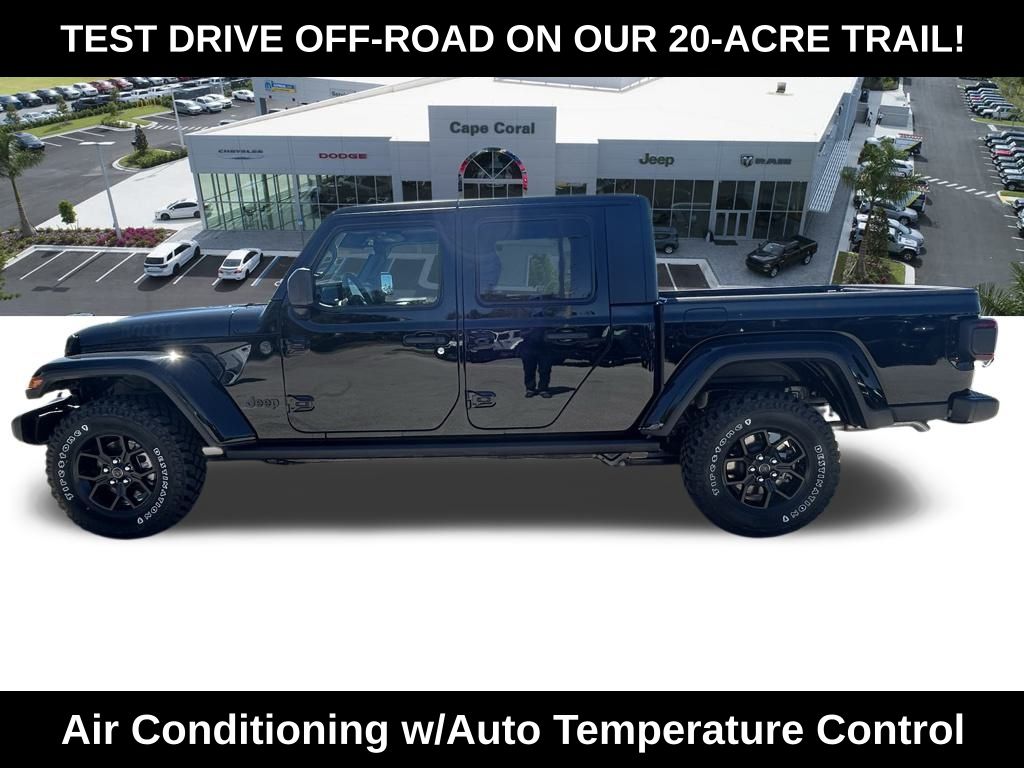 2025 Jeep Gladiator Willys photo 7