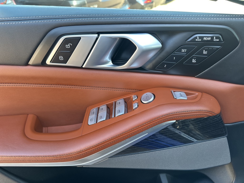 2025 Bmw X7 M60i photo 8