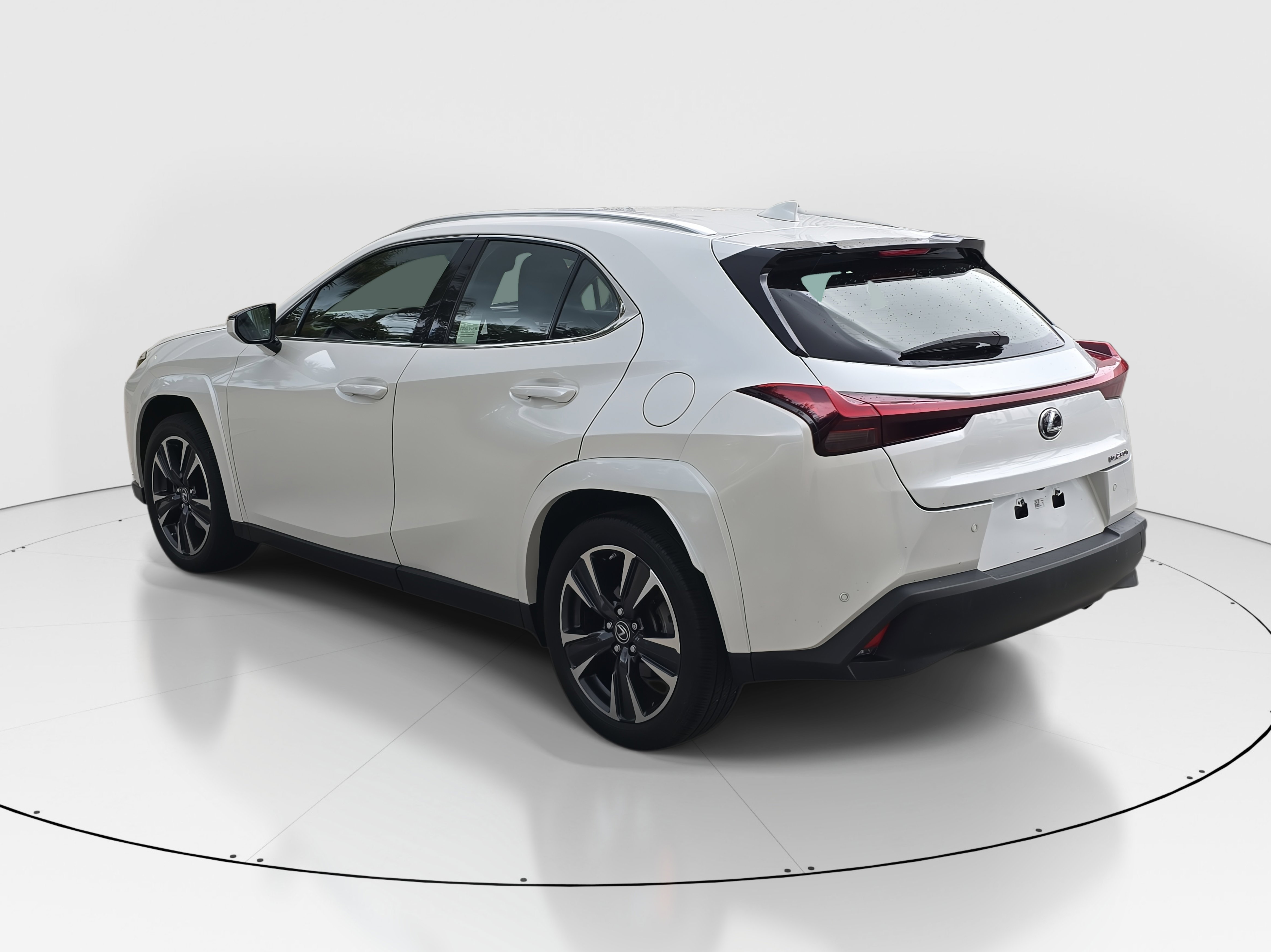 2023 Lexus UX 250h Premium photo 4