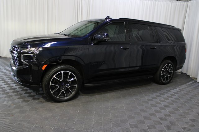 2024 Chevrolet Suburban RST photo 3