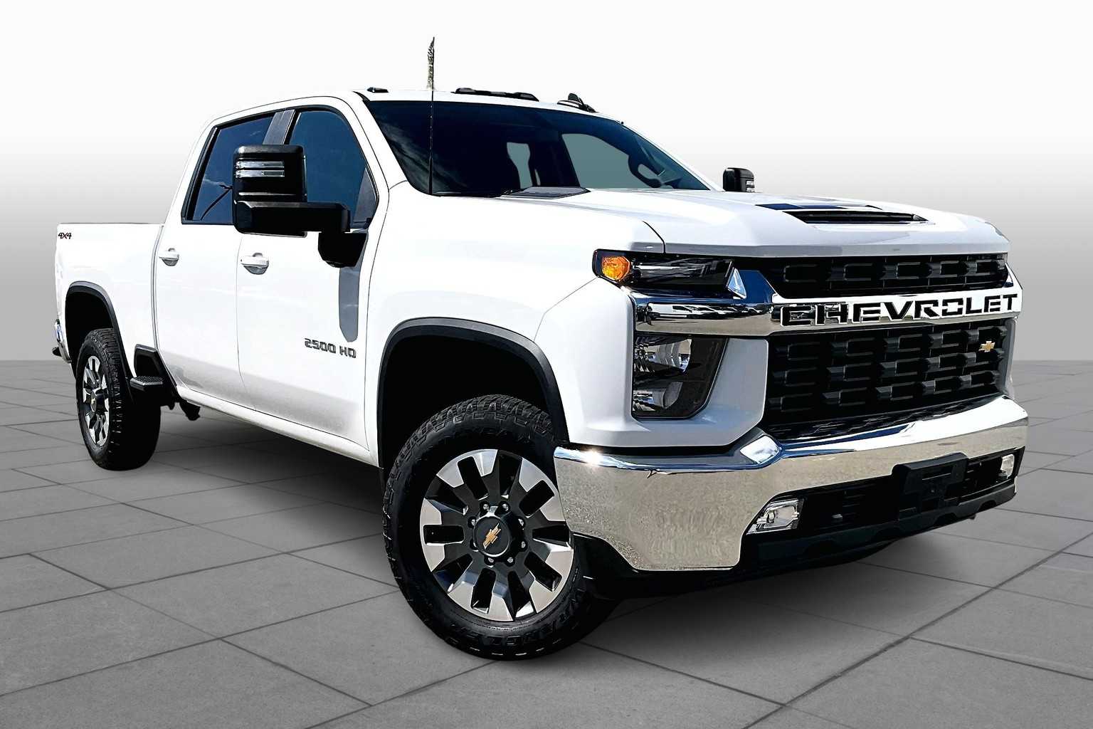 2021 Chevrolet Silverado 2500HD LT photo 2