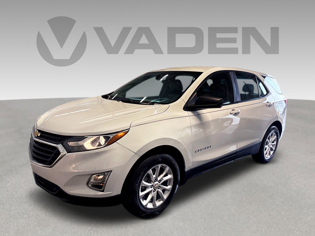 2021 Chevrolet Equinox LS photo 3
