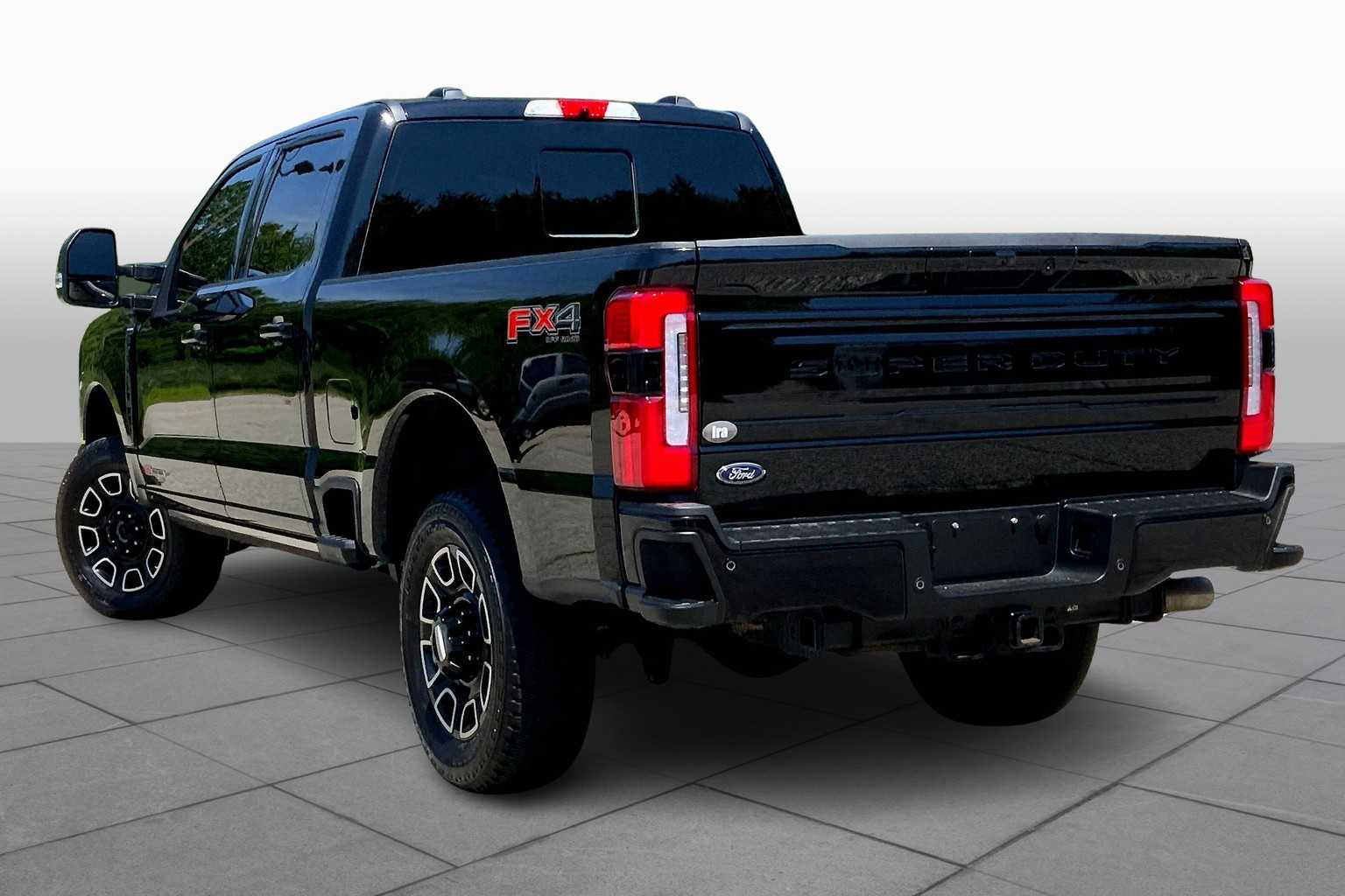 2025 Ford F-350 Platinum photo 10