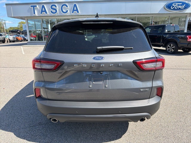 2025 Ford Escape ST-Line photo 4