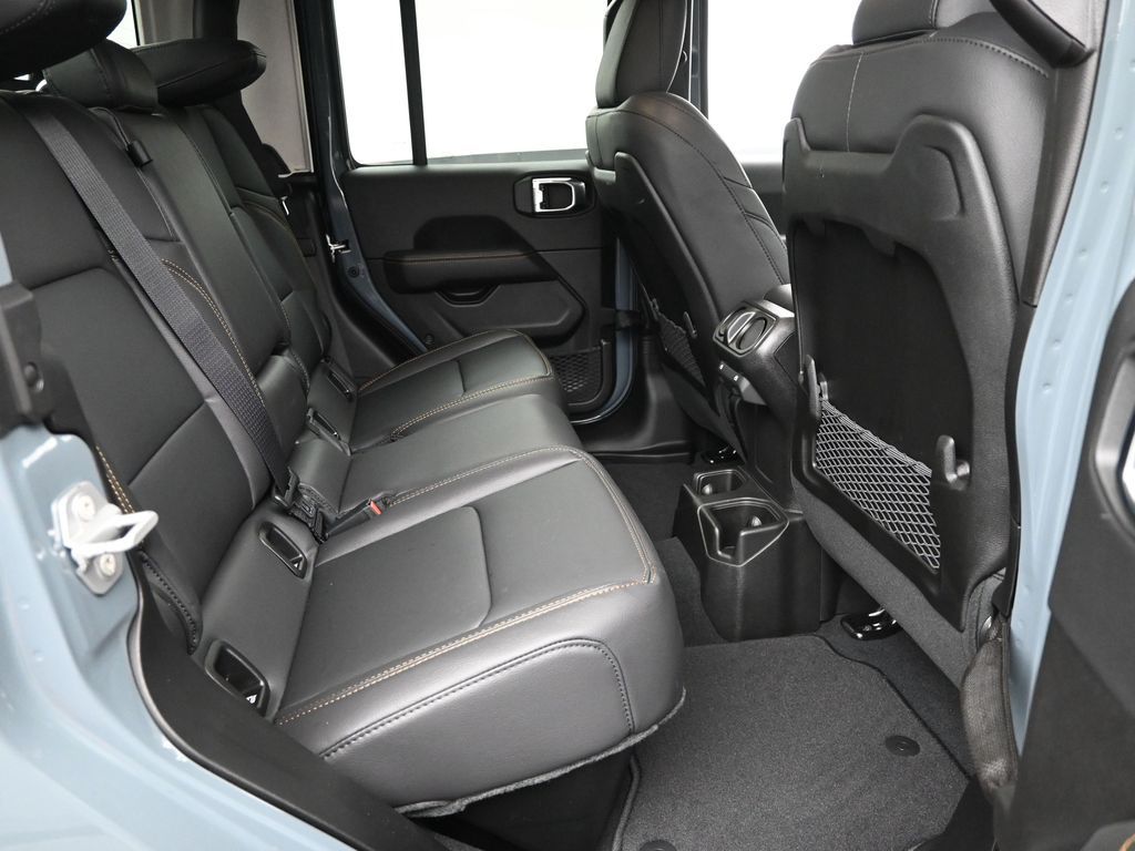 2025 Jeep Gladiator Sport photo 6