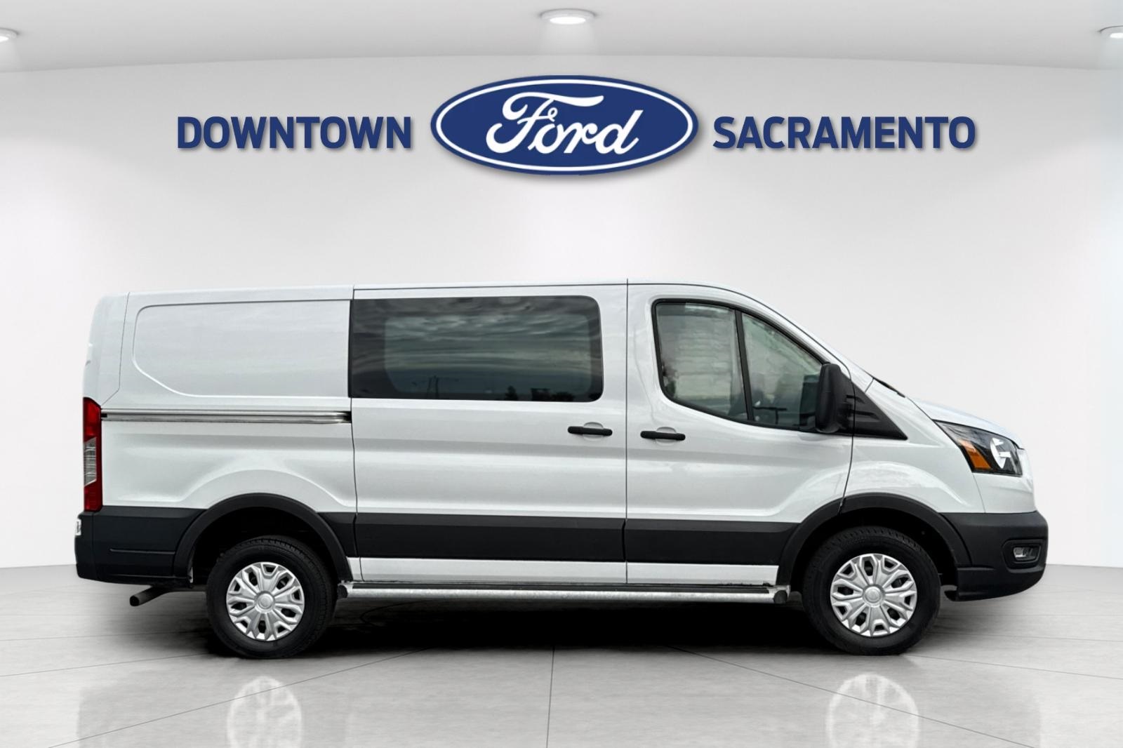 2024 Ford Transit photo 4