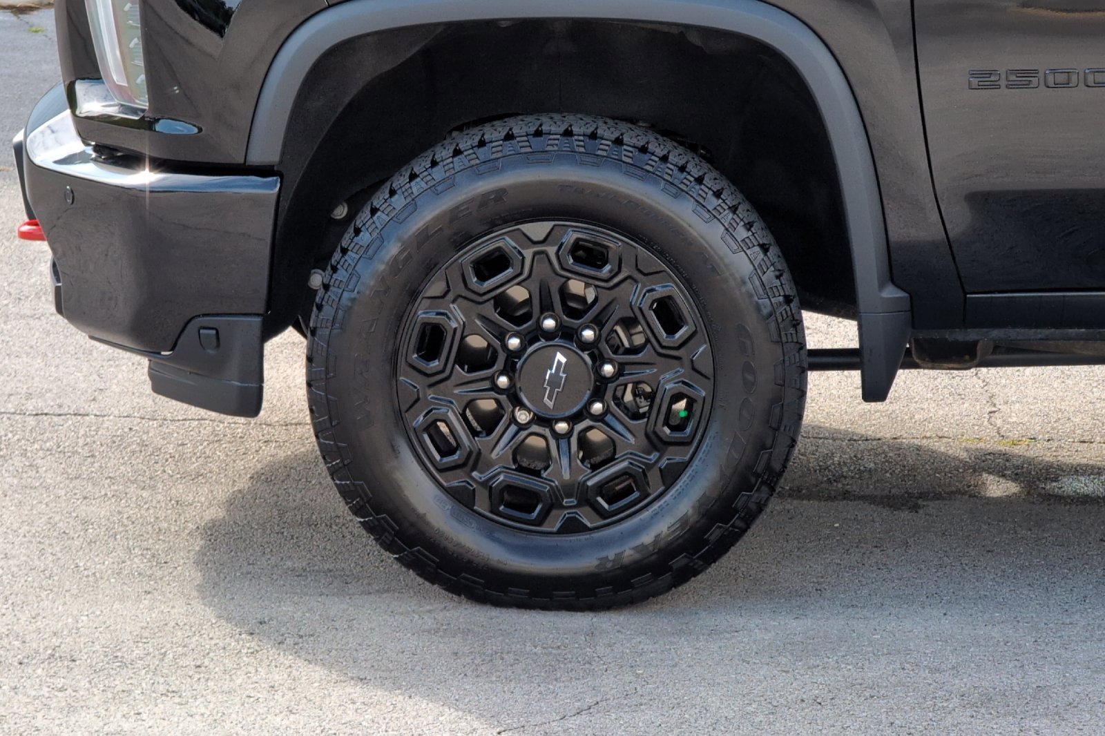 2023 Chevrolet Silverado LT photo 25