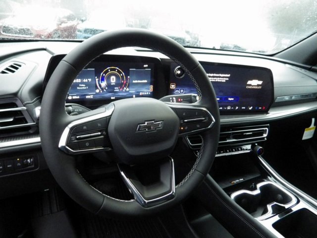 2026 Chevrolet Traverse photo 3