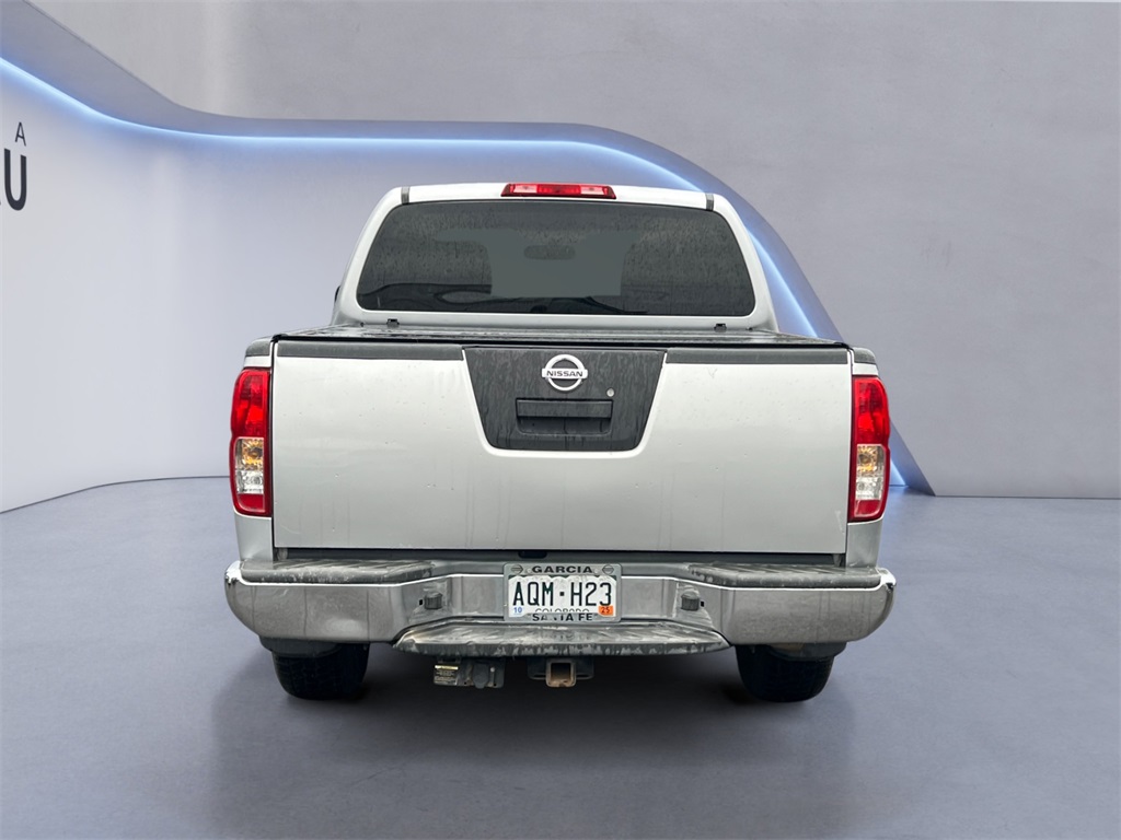 2011 Nissan Frontier SV photo 4