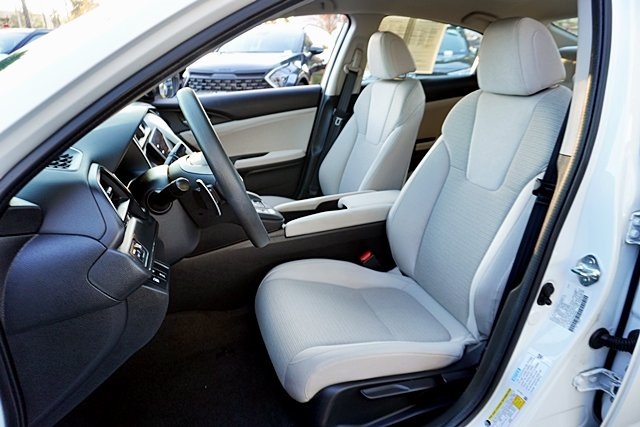 Used 2022 White Honda EX image 13