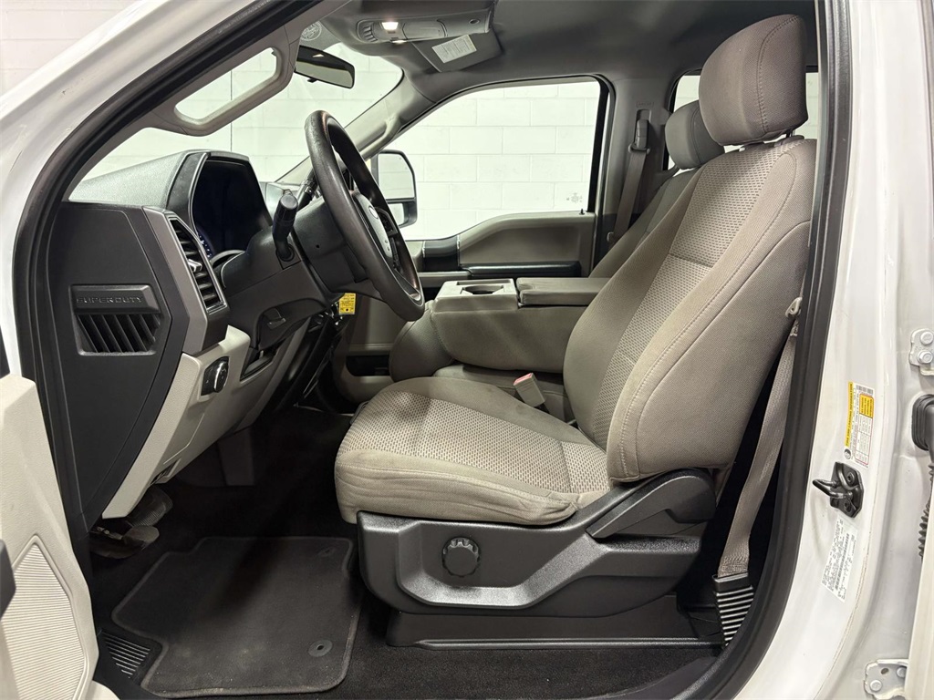2019 Ford F-250 XLT photo 9