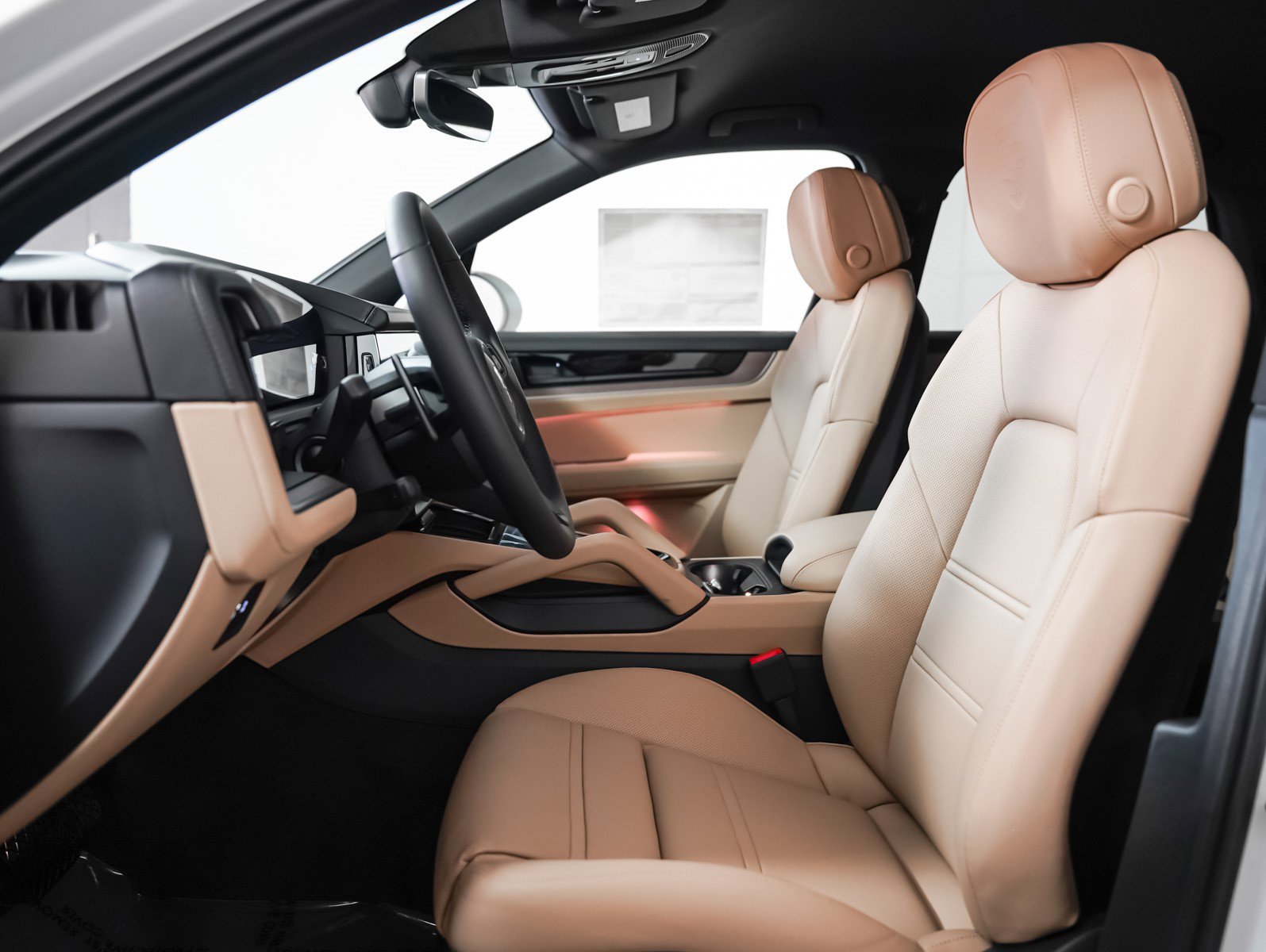 2025 Porsche Cayenne photo 5