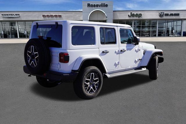 2025 Jeep Wrangler Sahara photo 3