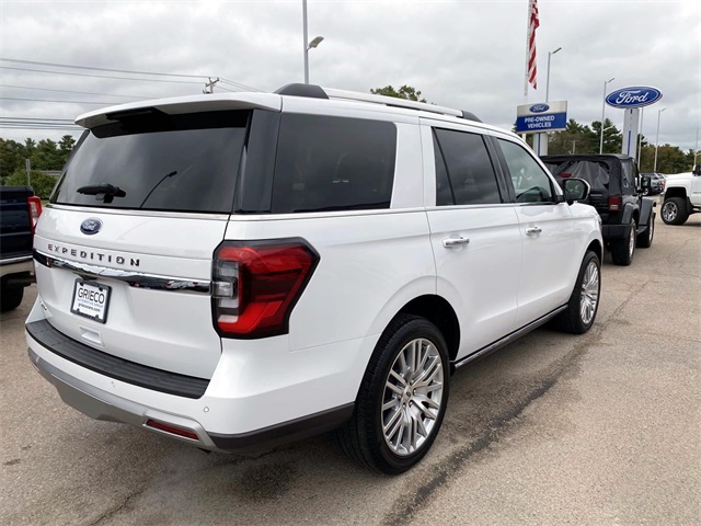2024 Ford Expedition Limited photo 3