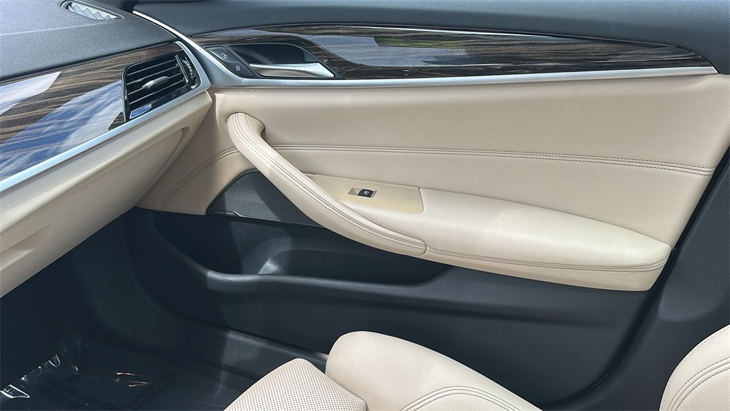 2023 Bmw 530e 5-Series photo 26