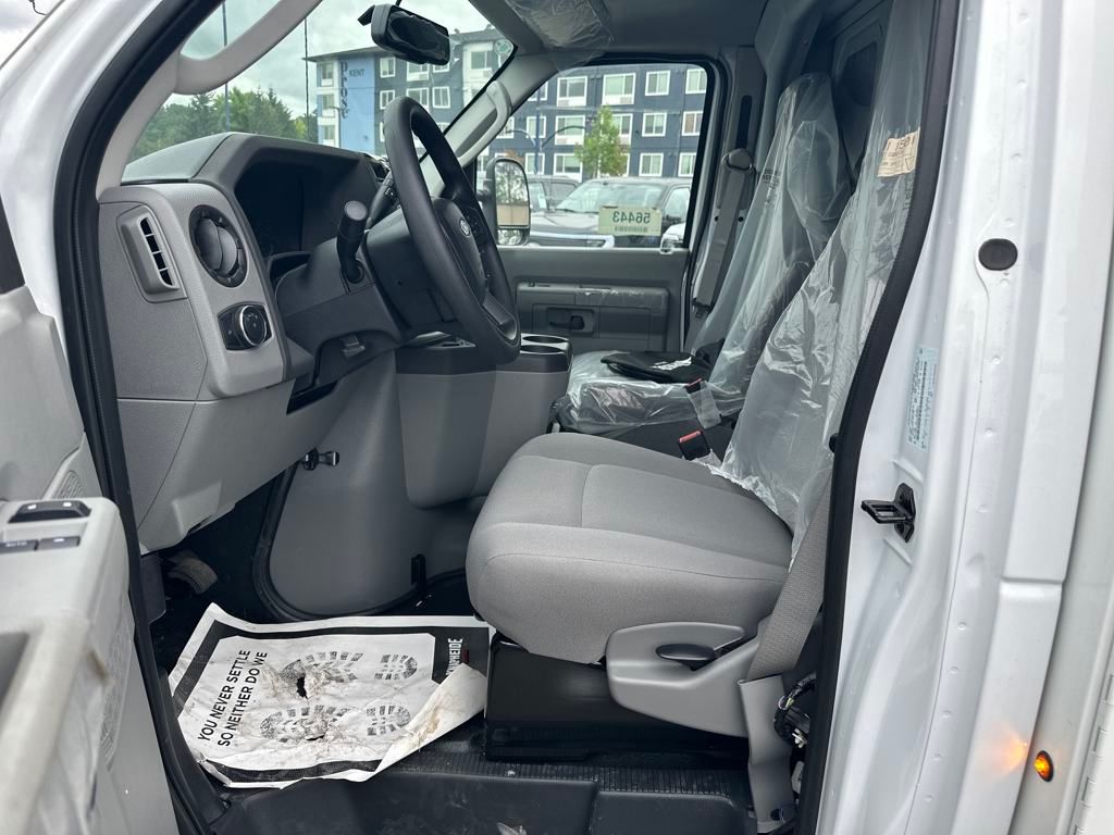 2025 Ford E-350 Base photo 9