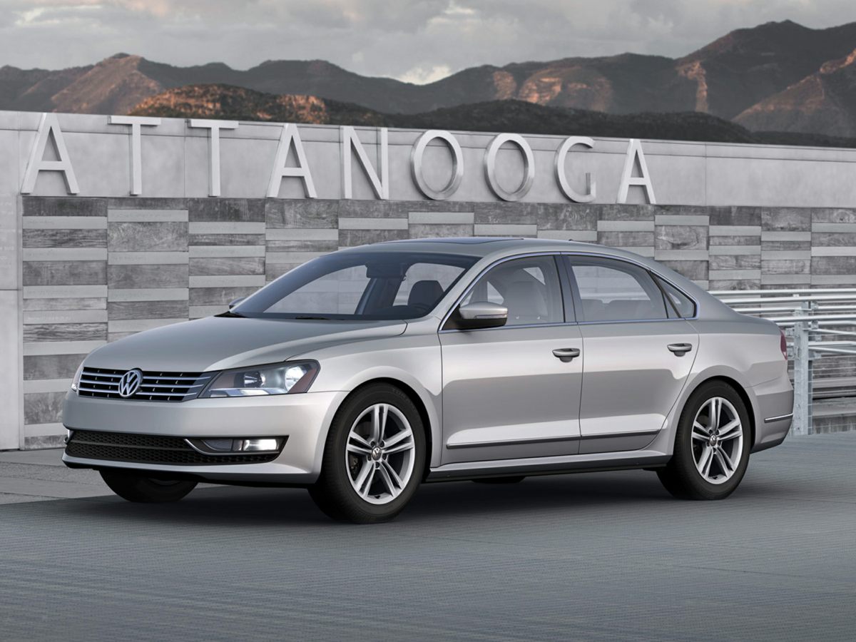 2013 Volkswagen Passat SE's photo