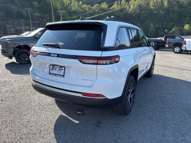 2025 Jeep Grand Cherokee Limited photo 3