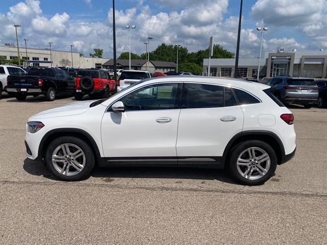 2021 Mercedes Benz GLA 250 4MATIC photo 4