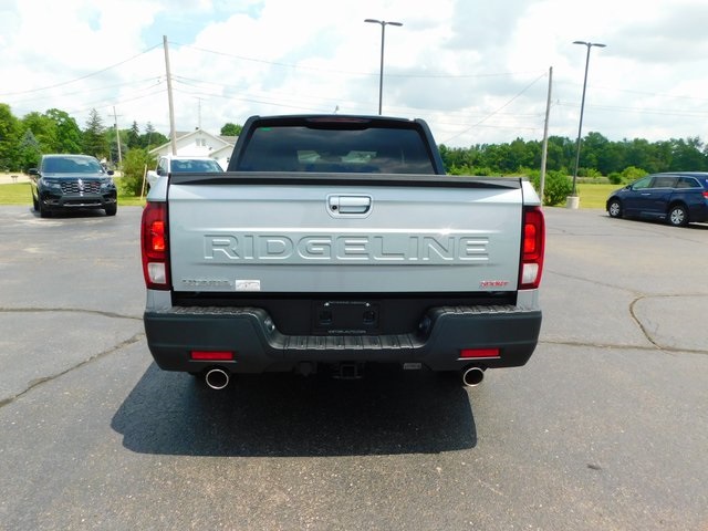 2025 Honda Ridgeline Sport photo 3
