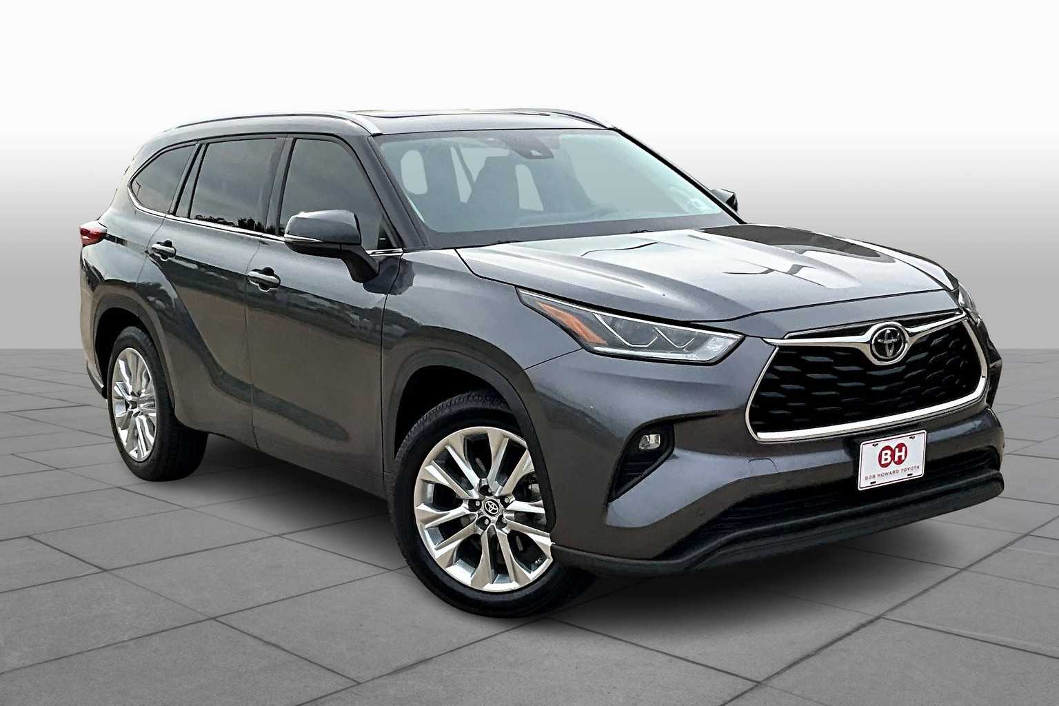 2020 Toyota Highlander Limited photo 2