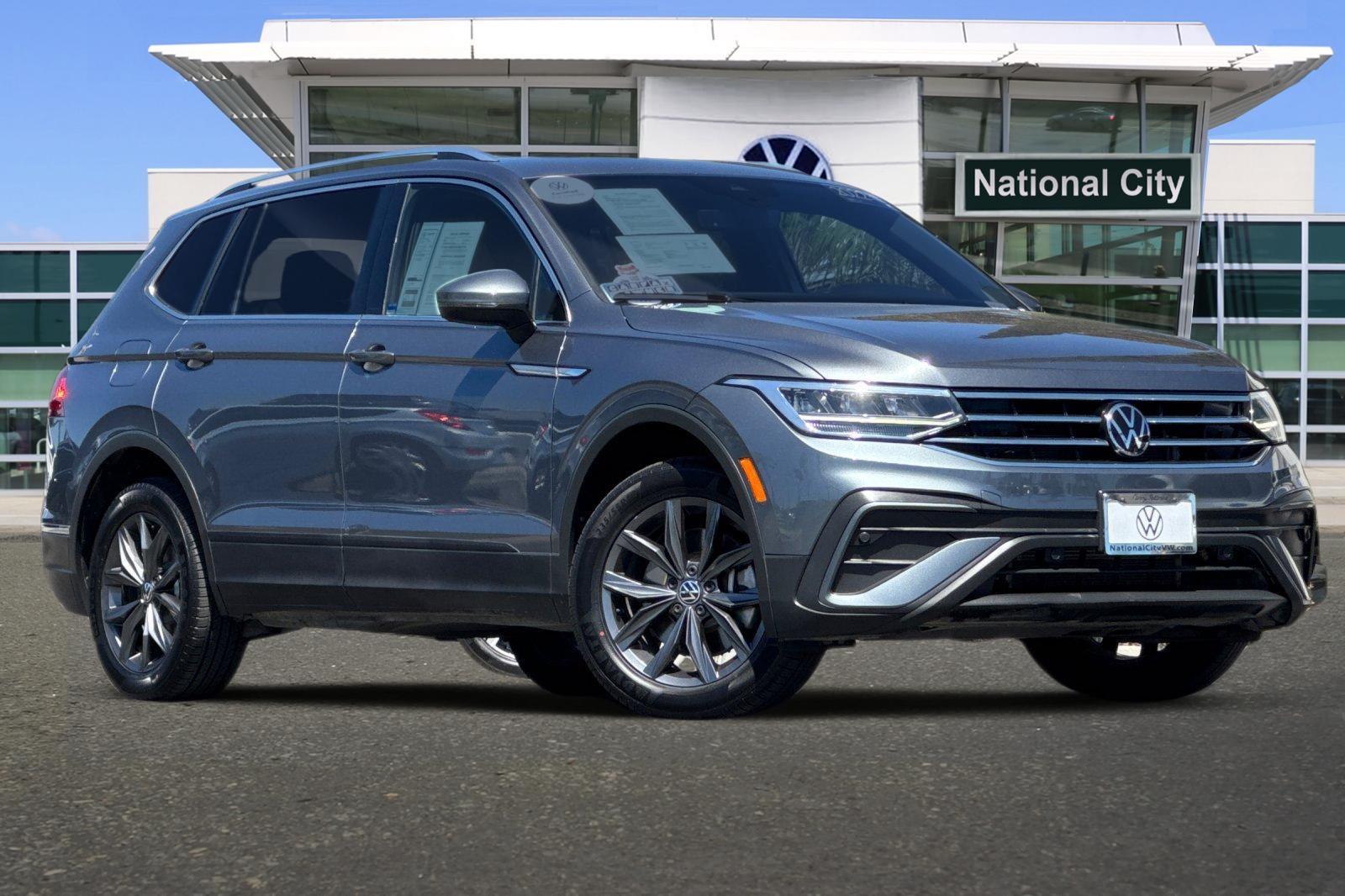 2022 Volkswagen Tiguan SE photo 2