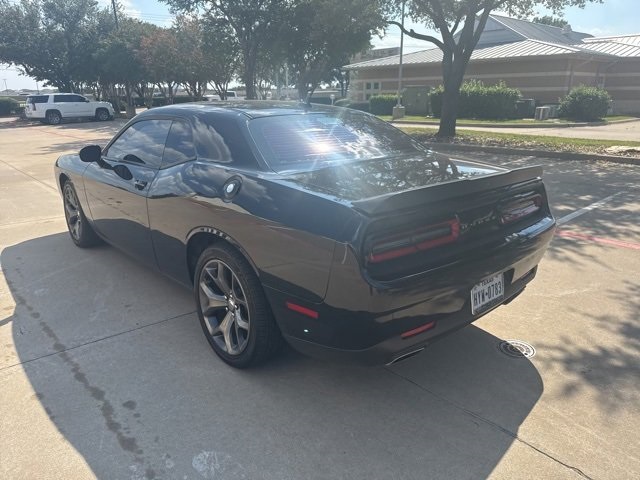 2016 Dodge Challenger SXT photo 4