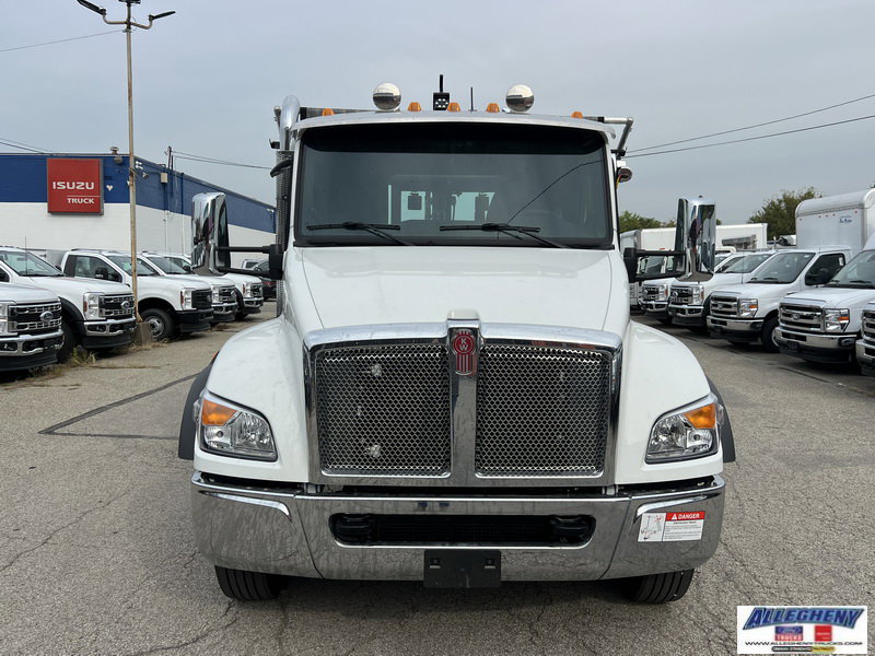 2025 Kenworth T280 photo 3