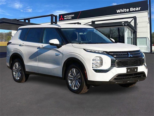 2025 Mitsubishi Outlander Plug-in Hybrid ES's photo