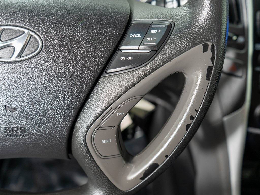 2012 Hyundai Sonata GLS photo 16