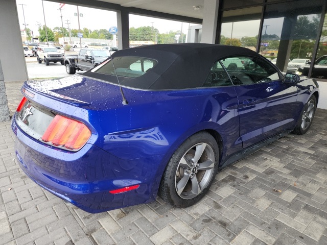 2016 Ford Mustang V6 Convertible photo 4