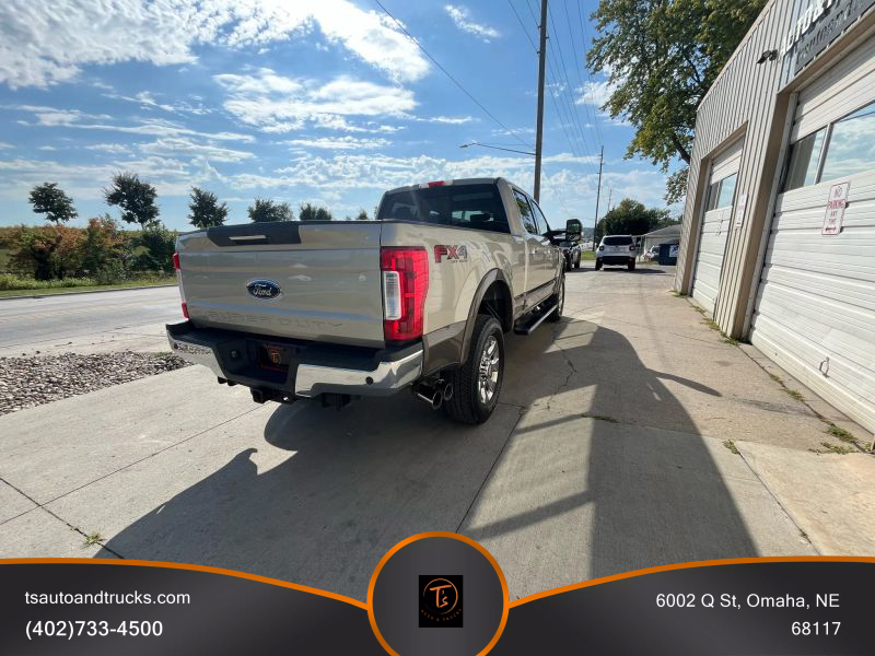 2017 Ford F-250 photo 6