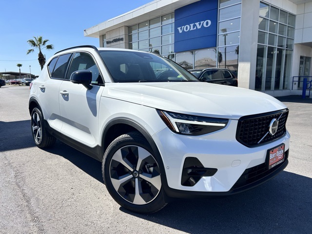 2026 Volvo XC40 Plus