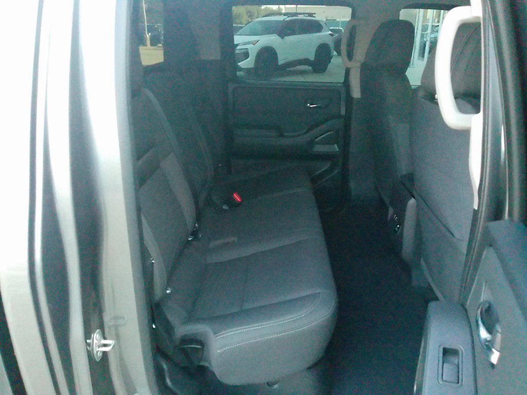 2024 Nissan Frontier SV photo 14