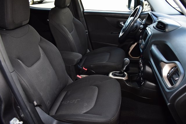 2017 Jeep Renegade Latitude North Edition photo 10