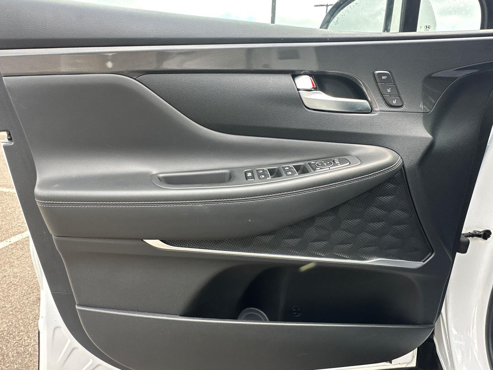 2022 Hyundai Santa Fe Limited photo 6